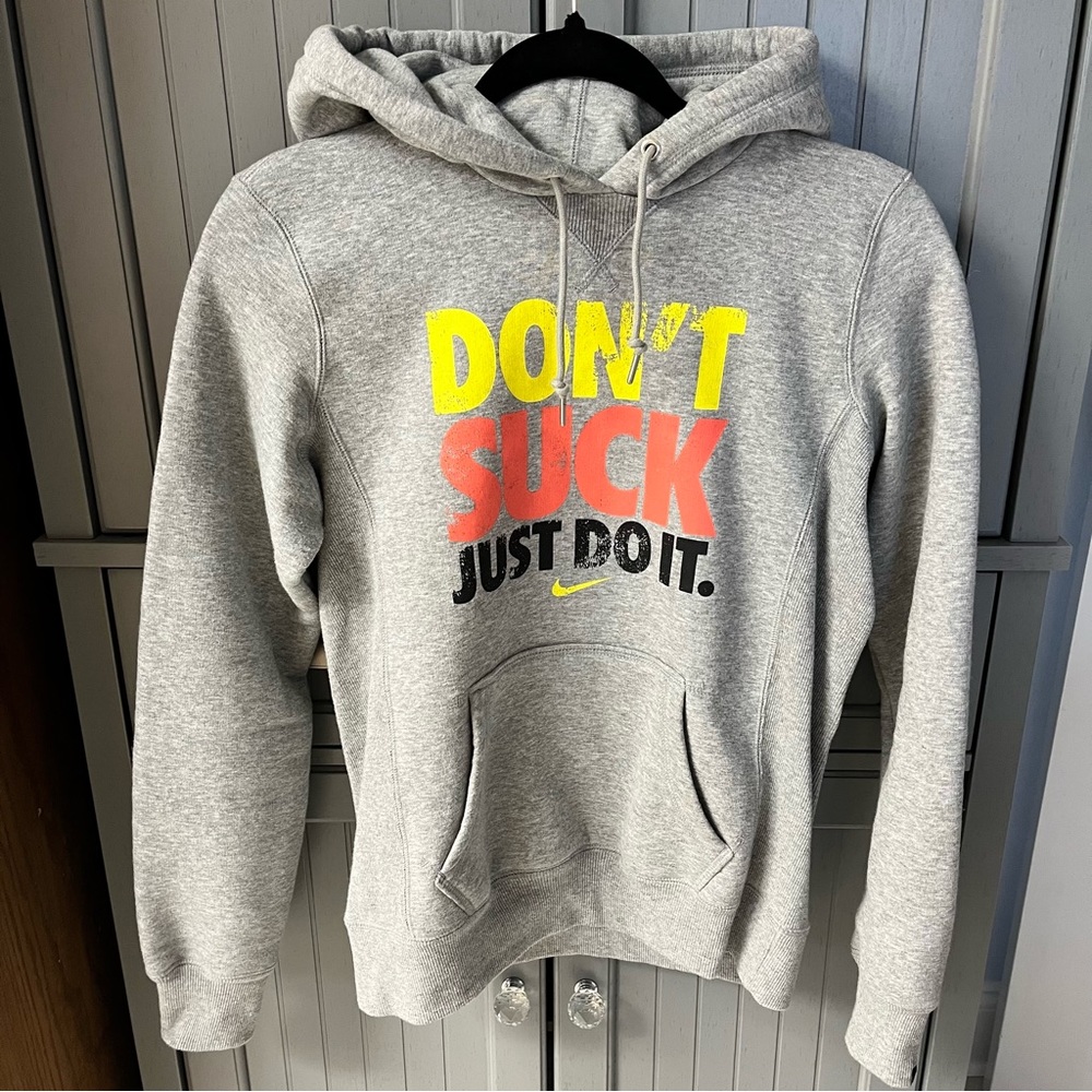 NEW (w/o tags) Nike Women’s Hooded Sweatshirt